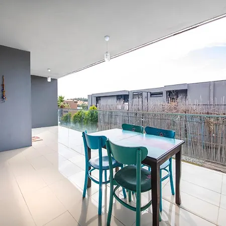 빌라 Secluded And Comfortable With Shared Pool And Gym In
